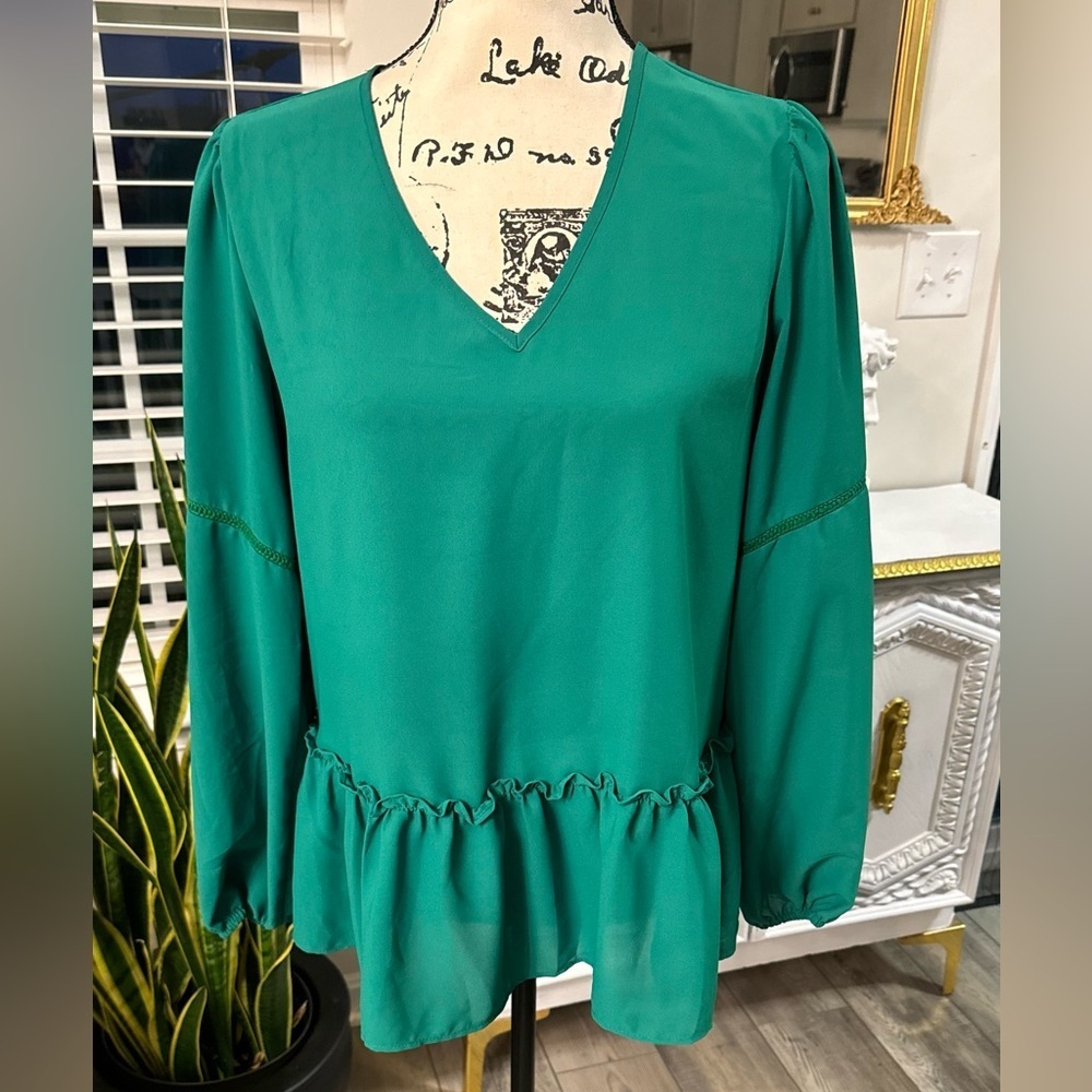 Pleone Green V-Neck Women's Top